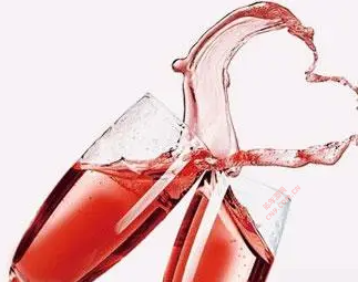 桃红葡萄酒最受女性欢迎